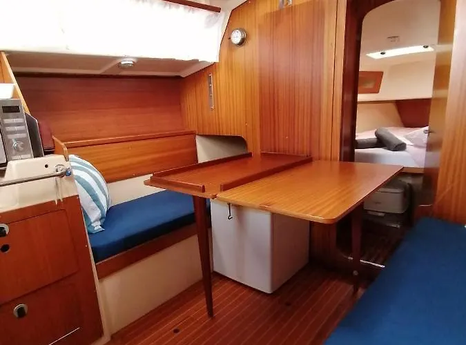 Ботель Cozy Sailboat In Barcelona!! No Showers