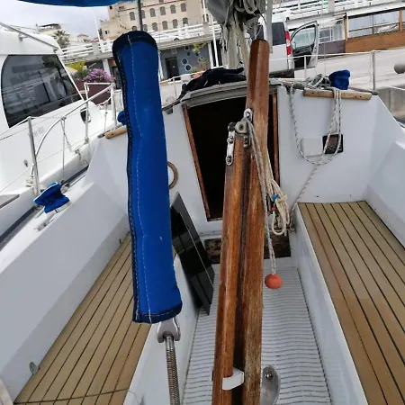 Cozy Sailboat In Barcelona!! No Showers Botel Sant Adria de Besos