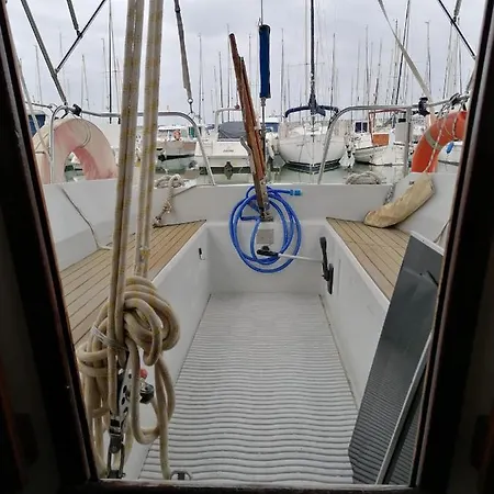 Cozy Sailboat In Barcelona!! No Showers * Sant Adria de Besos
